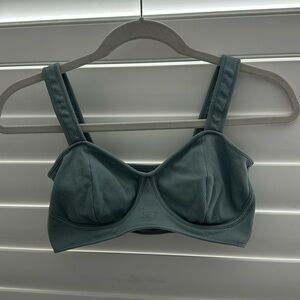 Set active matching bralette size xl